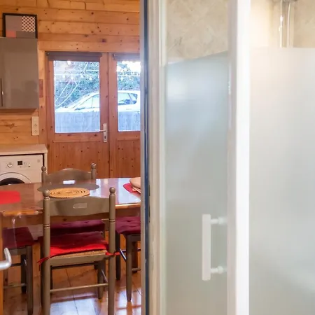 A Avec Jardin Prive Et Barbecue * Poussan