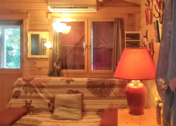 A Avec Jardin Prive Et Barbecue Chalet Poussan